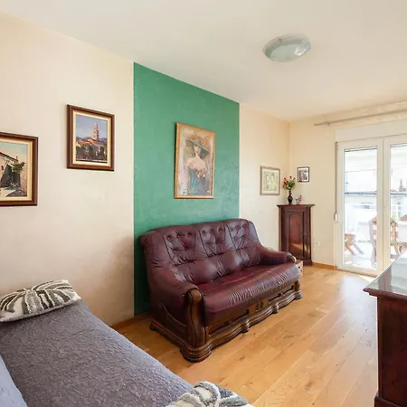 Jakov Ii * Podstrana