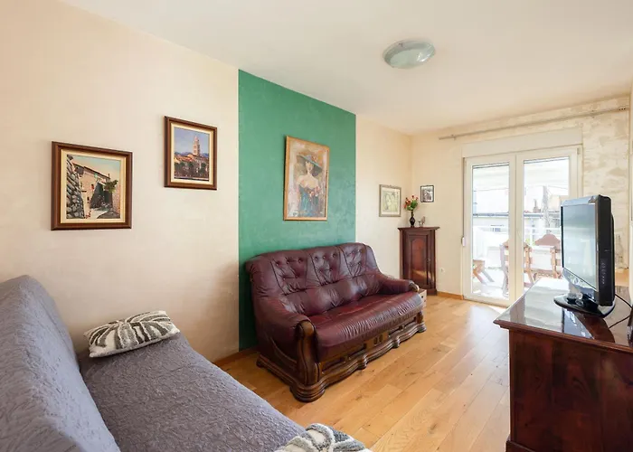 Jakov Ii * Podstrana